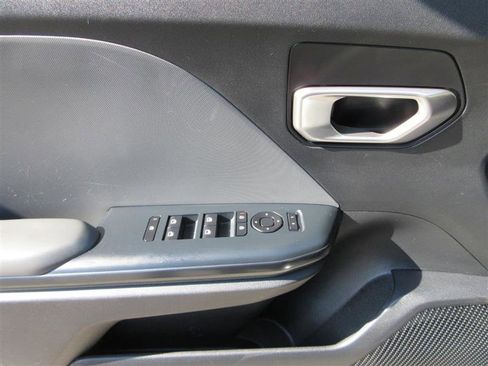 Used 2025 Kia K4 FWD image 10