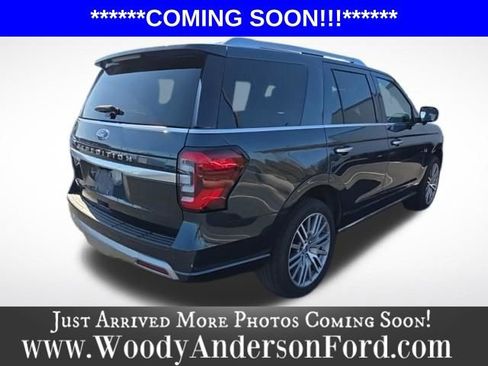 Used 2022 Ford Expedition Platinum image 6