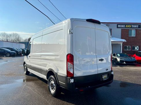 Used 2023 Ford Transit 250 Medium Roof image 7