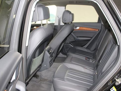 Used 2023 Audi Q5 2.0T Premium Plus image 24