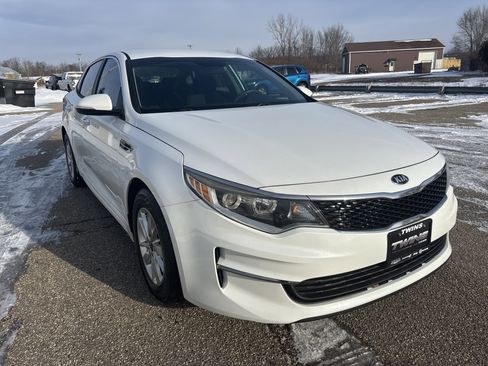 Used 2017 Kia Optima LX image 1