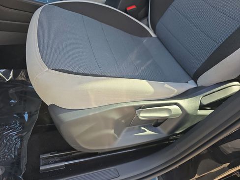 Used 2025 Volkswagen Taos S image 32