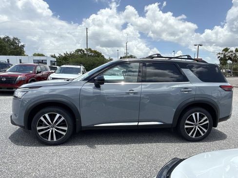 Certified 2024 Nissan Pathfinder Platinum w/ Cargo Package FWD image 8