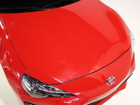 Used 2020 Toyota 86 RWD image 28