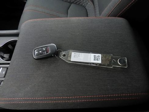 Used 2023 Honda Pilot Sport image 28