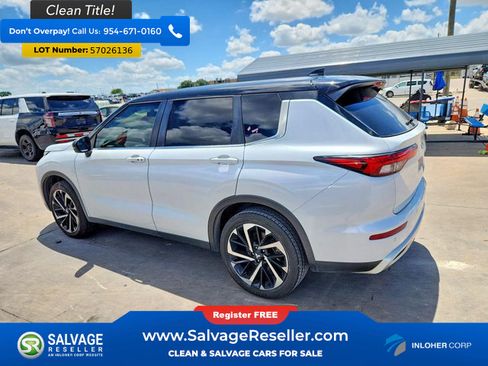 Used 2022 Mitsubishi Outlander SE FWD image 3