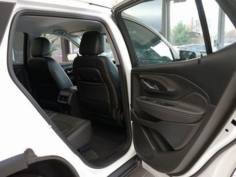 Used 2022 GMC Terrain SLT image 42