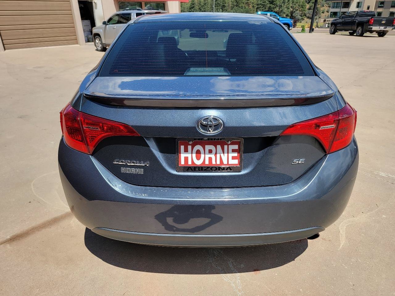 Used 2017 Toyota Corolla SE w/ Carpet Mat Package (TMS) FWD image 6