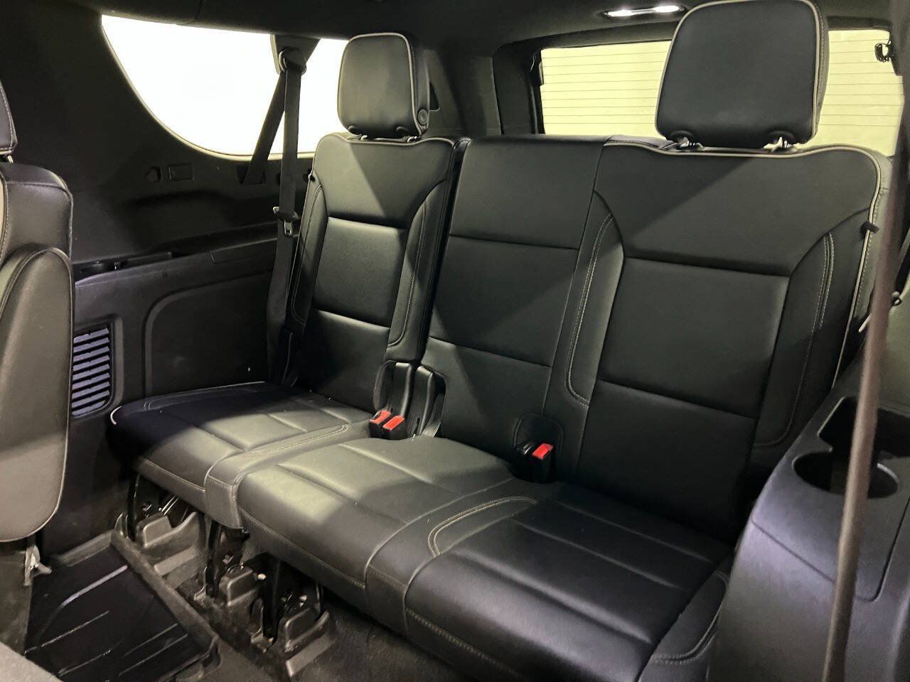 Used 2021 Chevrolet Suburban Premier w/ Premium Package AWD/4WD image 10