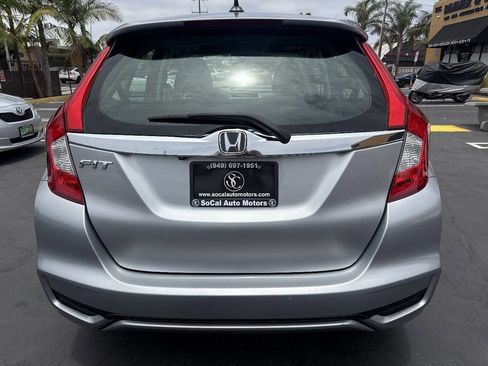Used 2018 Honda Fit EX image 4
