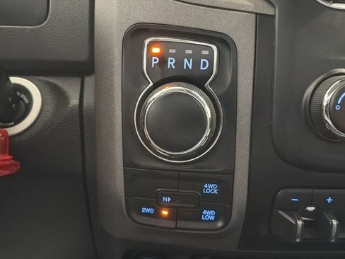 Used 2018 RAM 1500 Express AWD/4WD image 23