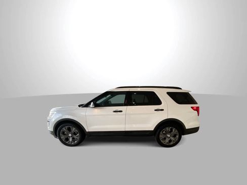 Used 2018 Ford Explorer Sport w/ Equipment Group 401A image 5
