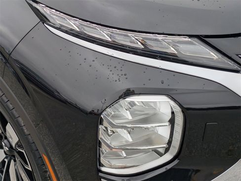 New 2025 Mitsubishi Outlander SEL image 9