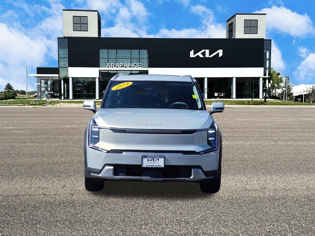 Used 2024 Kia EV9 Wind AWD/4WD image 3