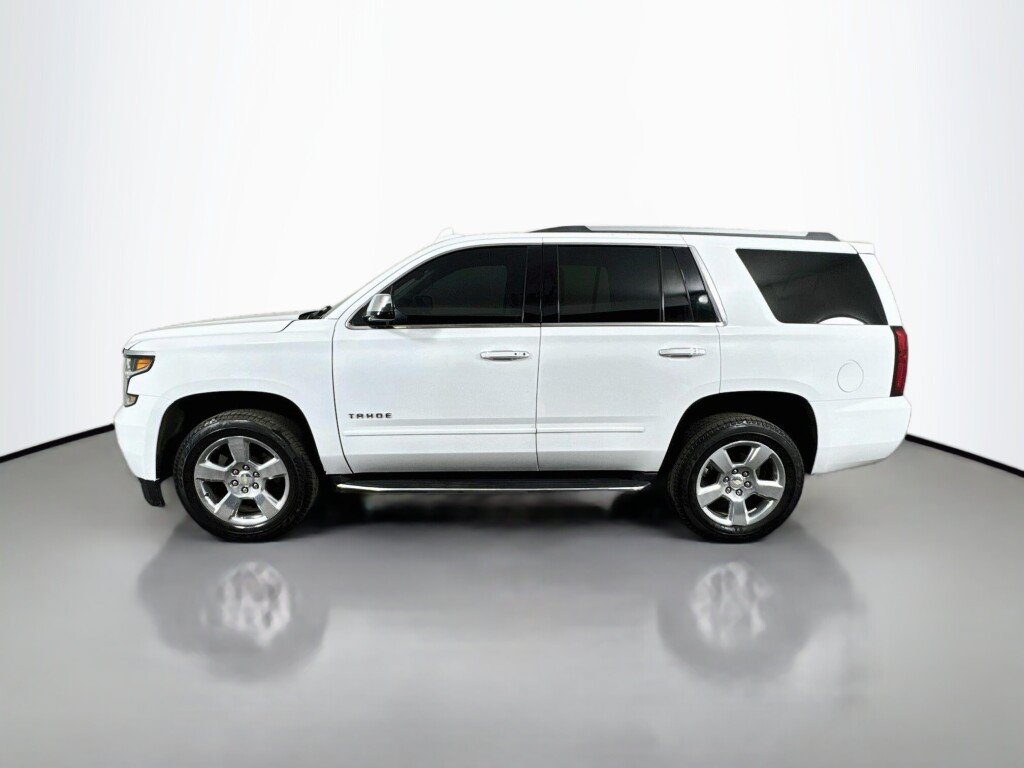 Used 2018 Chevrolet Tahoe Premier RWD image 2