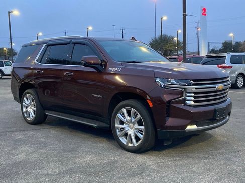 Used 2023 Chevrolet Tahoe High Country image 3