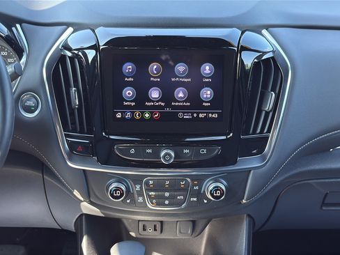 Used 2023 Chevrolet Traverse LT w/ Rear Camera Mirror Package AWD/4WD image 18