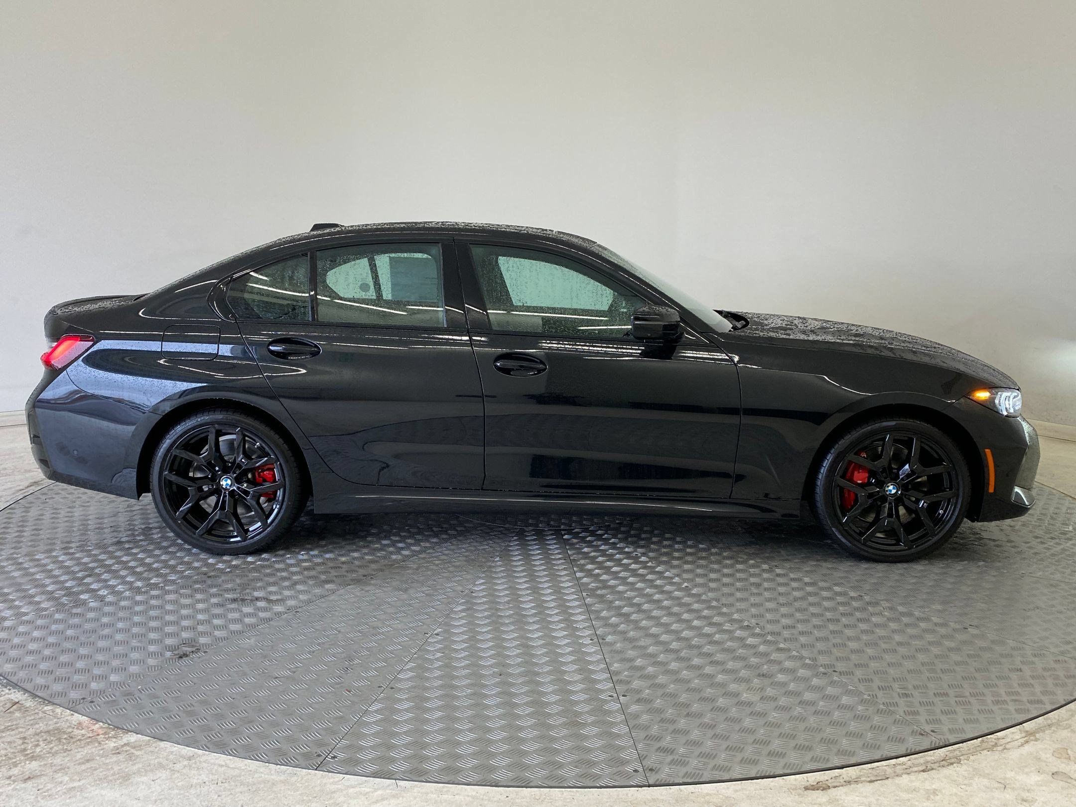 Used 2026 BMW 330i xDrive Sedan w/ M Sport Package AWD/4WD image 7