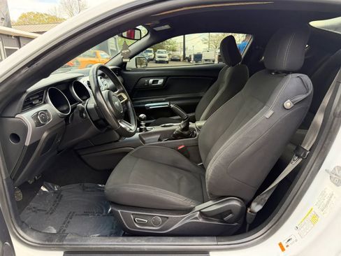 Used 2019 Ford Mustang GT w/ Black Accent Package RWD image 18