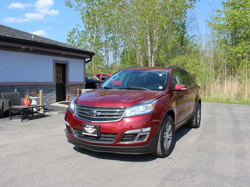 Used 2016 Chevrolet Traverse LT AWD/4WD image 12