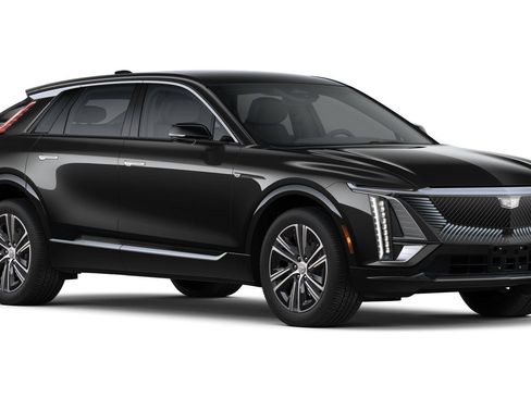 New 2025 Cadillac Lyriq Luxury w/ LPO, Floor Liner Package AWD/4WD image 30