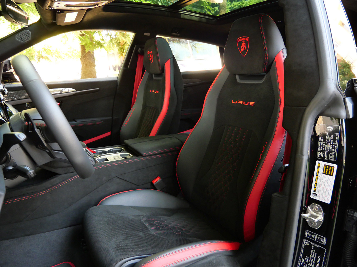 Used 2024 Lamborghini Urus Performante AWD/4WD image 16