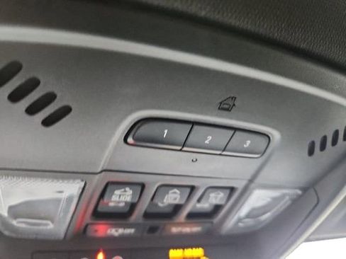 Used 2022 Chevrolet Traverse Premier AWD/4WD image 14