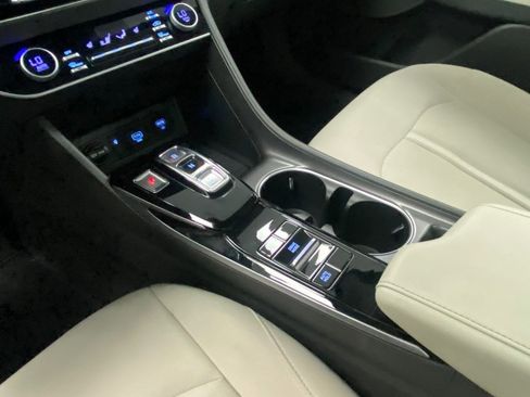 Used 2022 Hyundai Sonata SEL w/ Convenience Package image 25