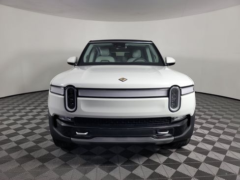 Used 2024 Rivian R1S Adventure AWD/4WD image 8
