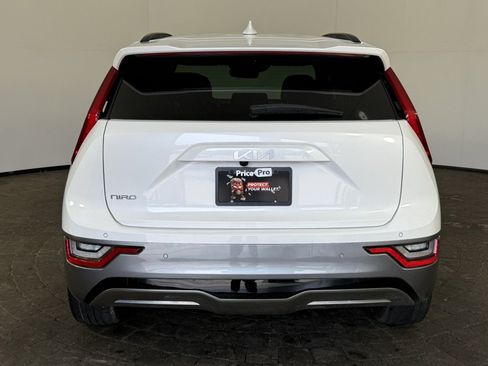 Used 2024 Kia Niro Wave w/ Wave Preserve Package FWD image 6