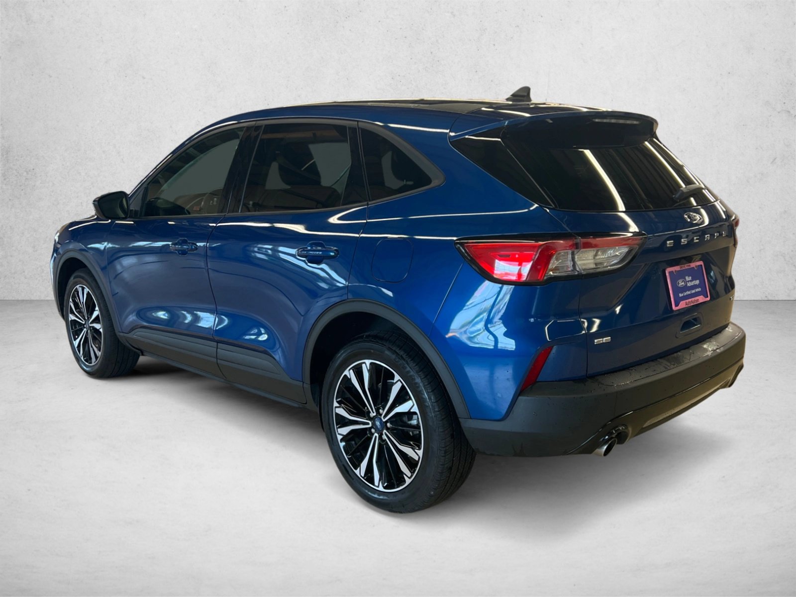 Used 2022 Ford Escape SE w/ SE Sport Appearance Package AWD/4WD image 7
