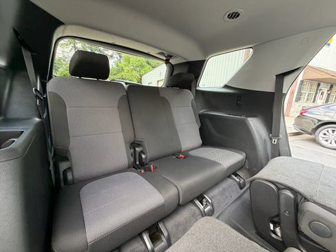 Used 2020 Chevrolet Traverse LT w/ LPO, Blackout Package FWD image 24