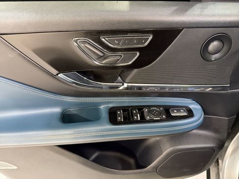 Used 2021 Lincoln Corsair Reserve w/ Elements Package image 12