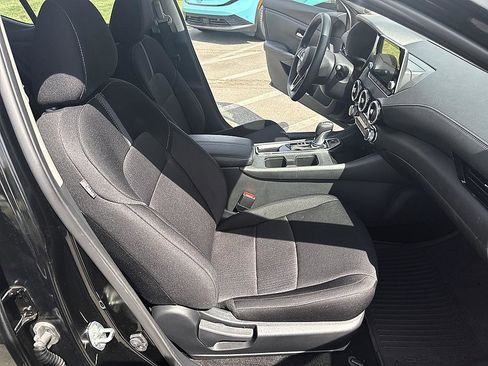 Certified 2025 Nissan Sentra SV w/ Lighting Package image 19