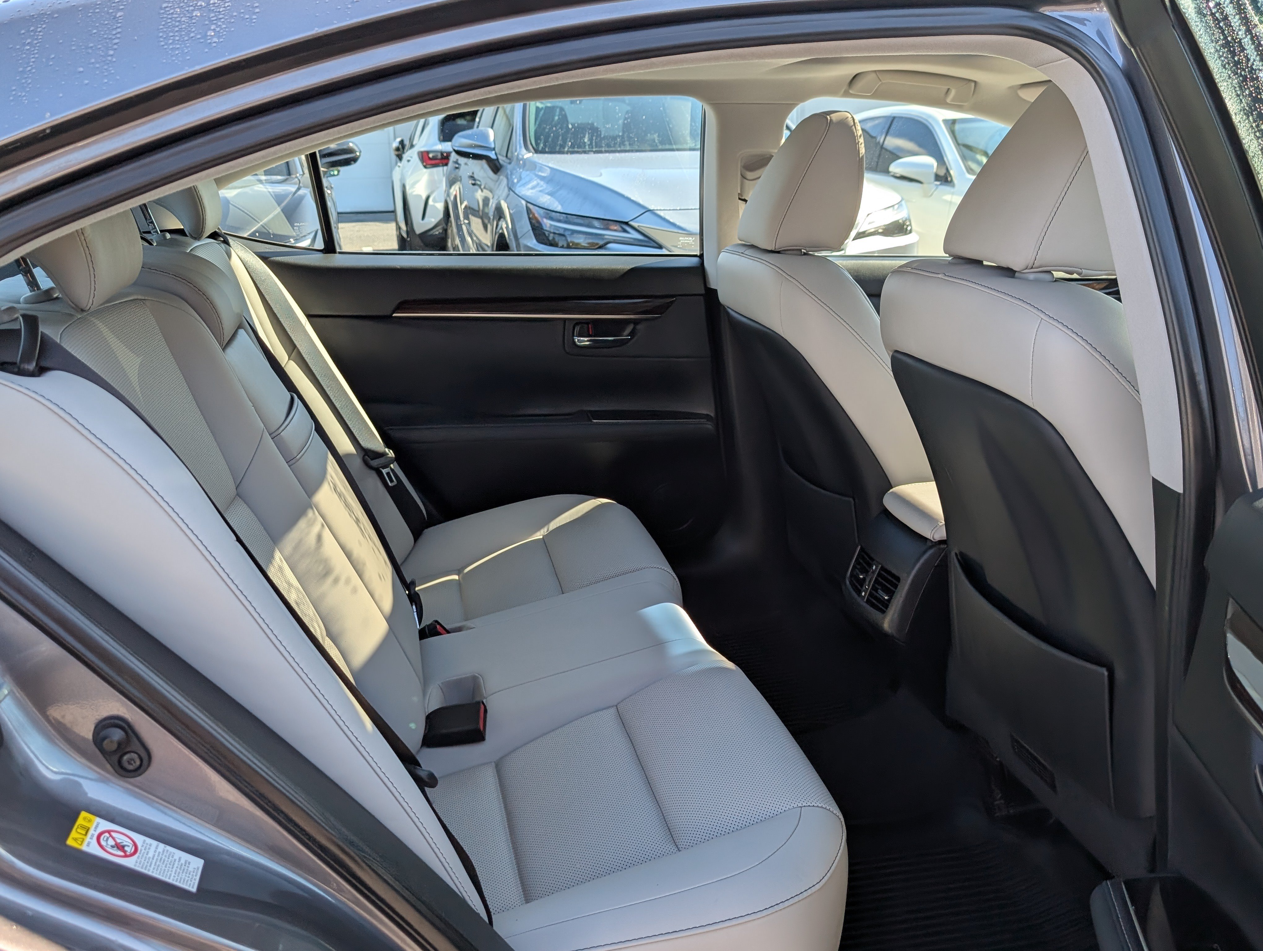 Used 2018 Lexus ES 350 w/ Premier Package FWD image 9