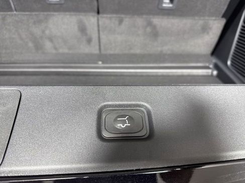 New 2025 Ford Expedition Active image 31