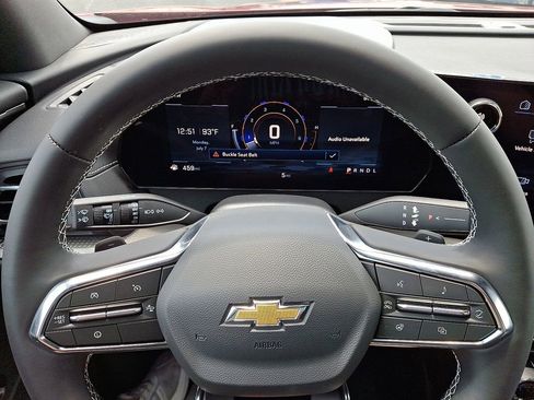 New 2025 Chevrolet Traverse LT image 9