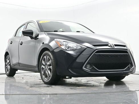 Used 2020 Toyota Yaris LE image 48