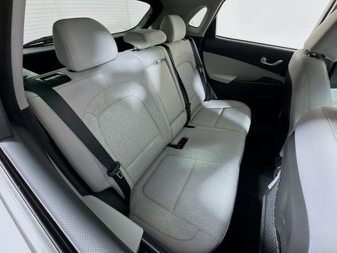 Used 2023 Hyundai Kona SE image 26