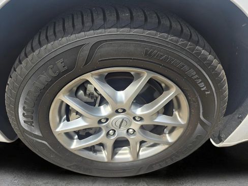 Used 2021 Chrysler Pacifica Touring FWD image 19