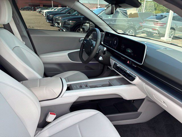 Used 2025 Hyundai Ioniq 6 SEL RWD image 6