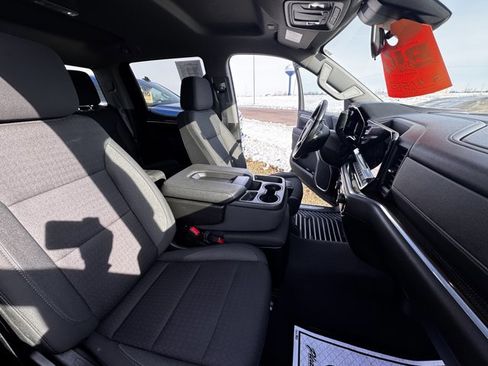 Used 2022 Chevrolet Silverado 1500 LT image 11