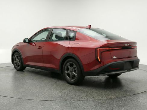 Used 2025 Kia K4 LXS image 6