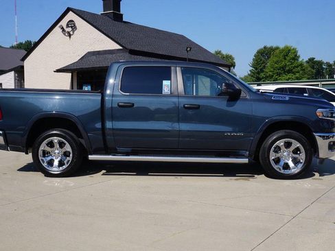 Used 2025 RAM 1500 Big Horn AWD/4WD image 2
