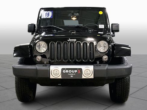 Used 2015 Jeep Wrangler Unlimited Sahara w/ Connectivity Group image 3