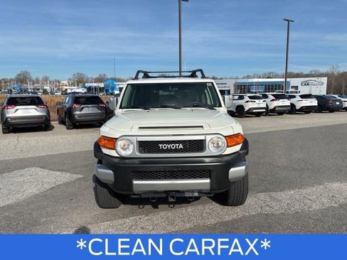 Used 2012 Toyota FJ Cruiser 4WD image 3