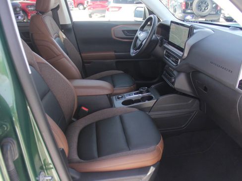 Certified 2025 Ford Bronco Sport Outer Banks w/ Outer Banks Tech Package+ AWD/4WD image 24