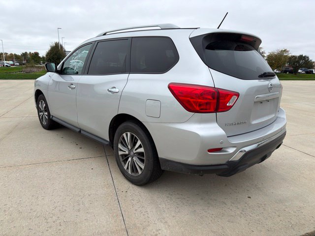 Used 2017 Nissan Pathfinder SL AWD/4WD image 10