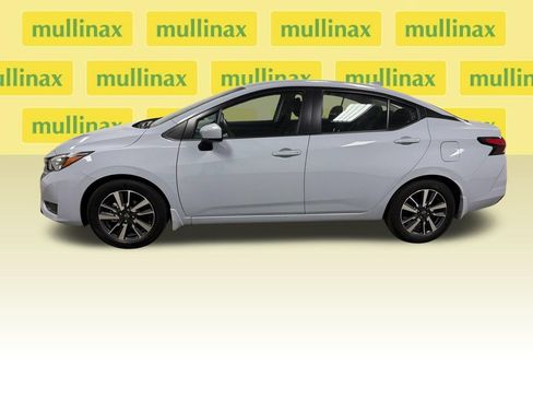 Used 2025 Nissan Versa SV w/ Trunk Package FWD image 9