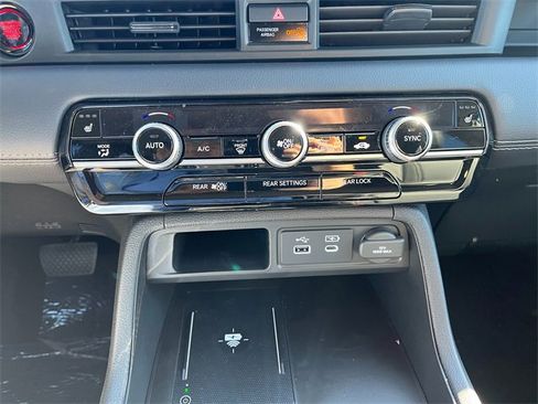 New 2025 Honda Pilot EX-L image 30